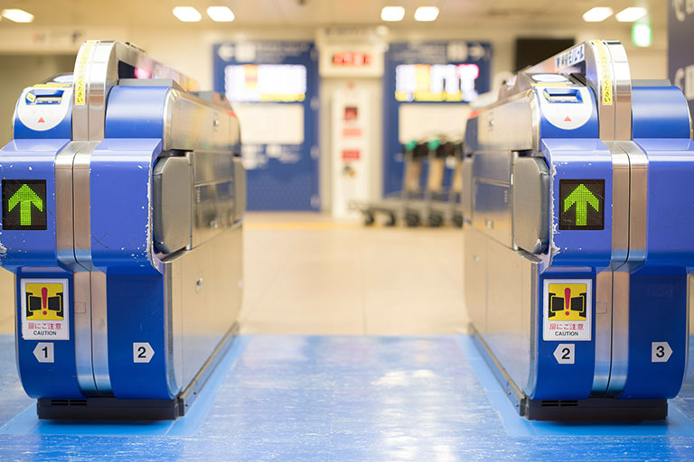 阪急塚口駅徒歩1分・土曜検査対応